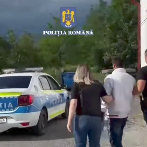bărbat urmărit internațional pentru furt ridicat de polițiști pe aeroportul din bâcau