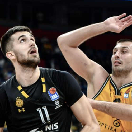 U-Banca Transilvania Cluj și-a consolidat lotul pentru sezonul 2025-2026 prin transferul pivotului sârb Dusan Miletic, anunță stiridecluj.ro. Jucătorul în vârstă de 26 de ani, cu o înălțime de 2,12 metri, vine după experiențe multiple în competiții europene importante, precum EuroCup, Liga ACB și ABA League.