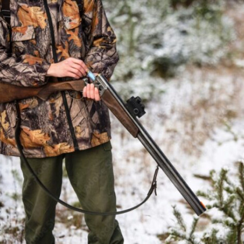 Dosar penal pentru vânătoare ilegală și împușcarea mortală a unui bărbat în Vrancea