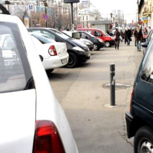 Mașinile parcate ilegal blochează frecvent banda de circulație pe strada Theodor Pallady, la începutul intersecției cu Borhanciului, conform sursei stiridecluj.ro. Aceste vehicule îngreunează traficul și creează dificultăți atât pentru șoferi, cât și pentru pietoni.