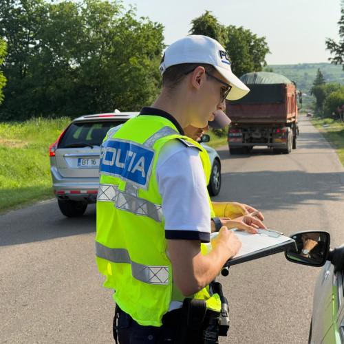 Polițiștii din Flămânia au intensificat controalele rutiere pentru siguranța traficului