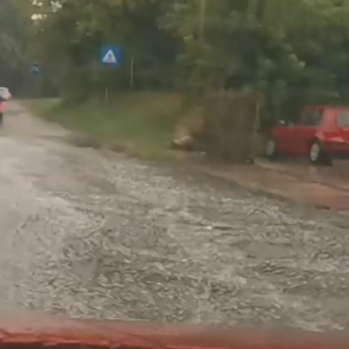ploaie scurtă creează probleme pe calea someseni din cluj