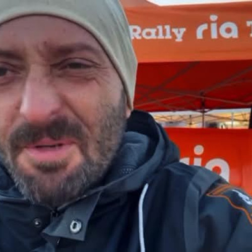 Cheloo, membru al trupei Parazitii, a provocat agitație pe terenul Catedralei Mântuirii Neamului