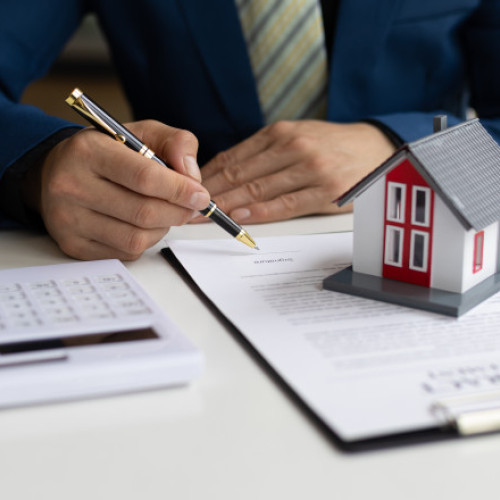 Polița PAD, asigurarea obligatorie contra dezastrelor naturale, trebuie să fie încheiată de toți proprietarii de locuințe din România