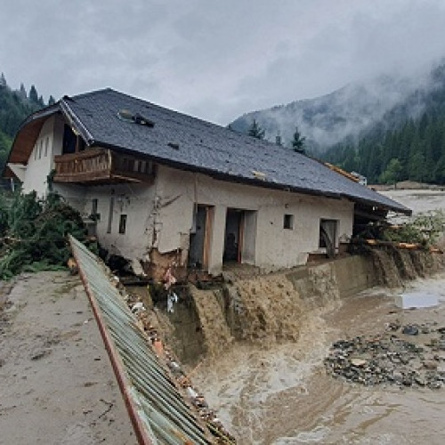 Deputatul Adrian Cozma propune obligativitatea asigurării locuințelor pentru prevenirea dezastrelor naturale