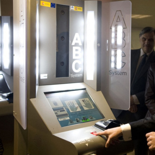 UE implementează un sistem biometric nou pentru controlul frontierelor începând cu 12 octombrie