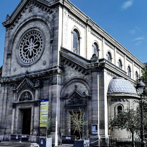 bărbat român suspectat de incendierea bisericii Notre-Dame des Champs din Paris, plasat în arest preventiv