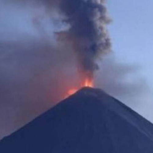 vulcanul kliucevskaia sopka a intrat în eruptie după seismul devastator din kamceatka