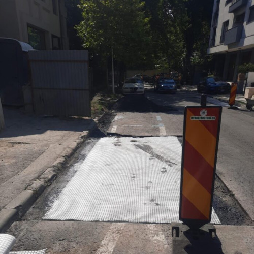 echipele de infrastructură ale primăriei sectorului 5 intervin în zona cotroceni pentru reparații la carosabil