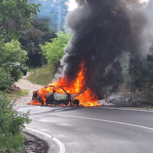 Incendiu pe drumul dintre Vâlcea și Curtea de Argeș