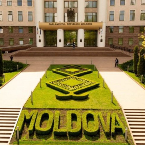 Rusia încearcă să racoleze influenceri din Moldova și România pentru manipulare înainte de alegerile din septembrie