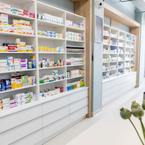 Farmacia universitară Gaudeamus din Târgu Mureș, criticată pentru lipsa limbii maghiare