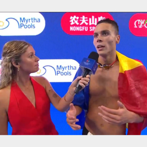 David Popovici a câștigat medalia de aur la campionatele mondiale de natație de la Singapore