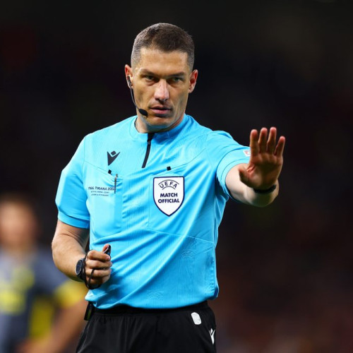Istvan Kovacs va arbitra meciul Fenerbahce - Feyenoord din turul trei preliminar al Ligii Campionilor