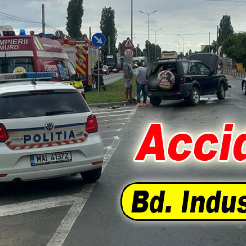 Accident pe bulevardul Industriilor din Buzău: un șofer ia greșit drumul
