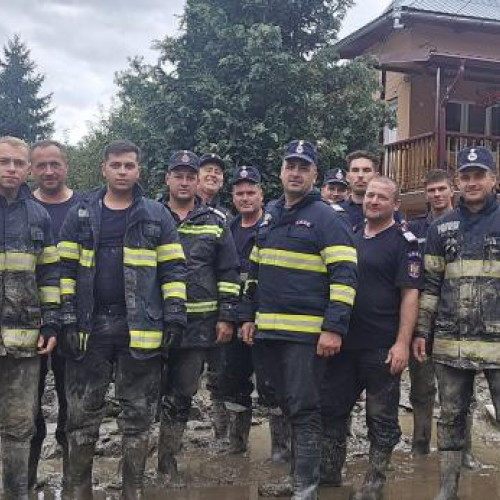 Pompierii din Cluj, înapoi după misiunea din Brosteni