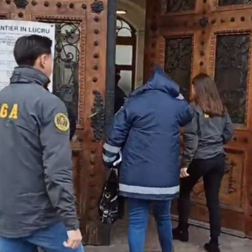 Angajaţii CNAIR, cercetaţi în libertate pentru luare de mită, au suferit percheziţii la Nădlac şi au fost audiaţi de DGA.