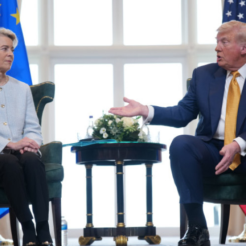 Europa a cedat de mai multe ori în fața președintelui Donald Trump, în ciuda promisiunilor și a multor angajamente. Potrivit unui articol de opinie publicat de profesorul și copreședintele institutului Itinera, Marc de Vos, Europa a fost nevoită să plătească pentru a menține anumite beneficii în relația cu Statele Unite.