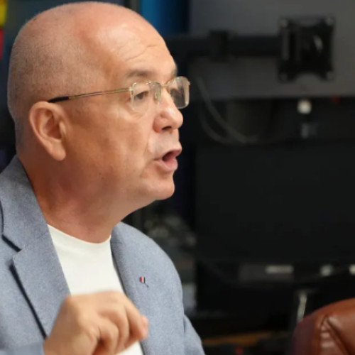 Emil Boc a transmis un mesaj plin de încurajări pentru suporteri după eliminarea echipei "U" Cluj în turul 2 preliminar al competiției europene. Primarul din Cluj-Napoca a afirmat că atmosfera de pe stadionul din Sibiu a fost una deosebită și că au crezut până în ultimul moment că "studentii" pot întoarce scorul.