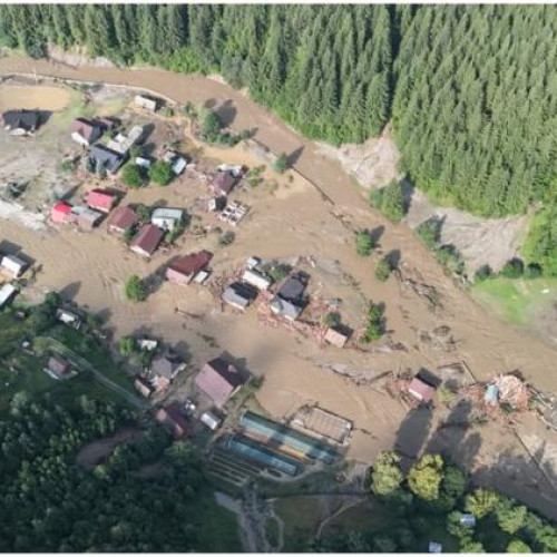 Ajutor pentru familiile afectate de inundațiile din Suceava