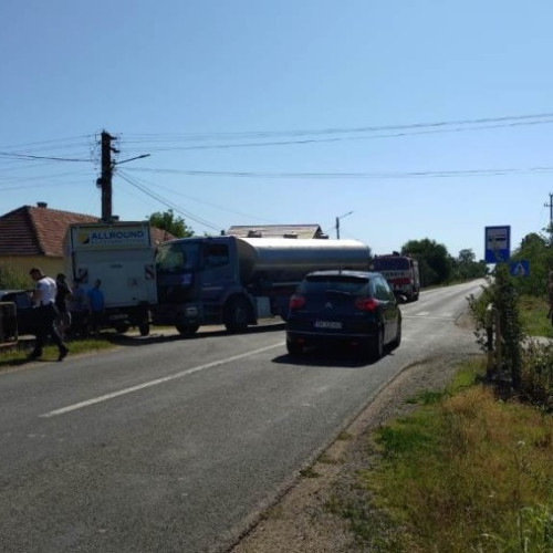 Accident în Frumușeni implicând trei mașini