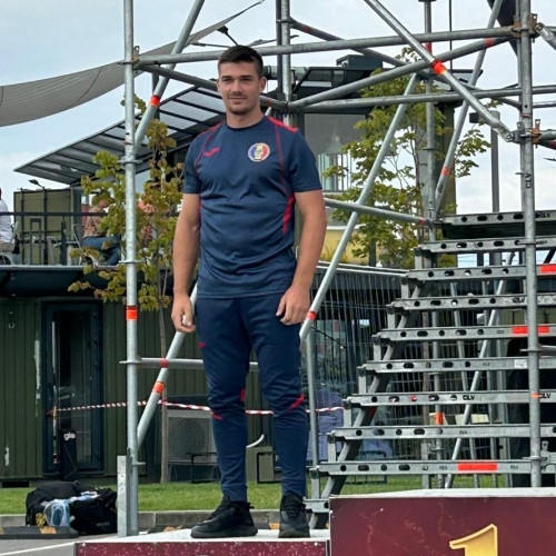 soldatul Tudorel Bunduc, locul II la competiția națională „cel mai puternic pompier”