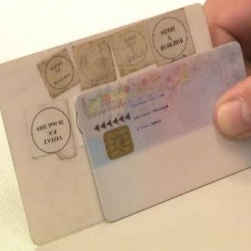 de la 1 august 2025, cetățenii pot solicita cartea electronică de identitate la orice serviciu de evidență a persoanelor
