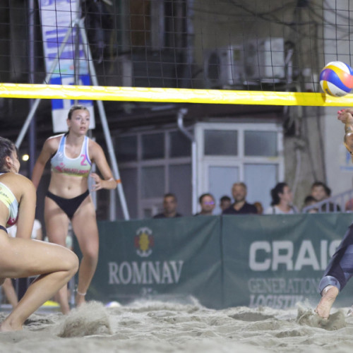 al doilea festival al voleiului pe plajă la Galați continuă cu meciuri intense
