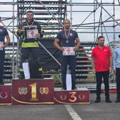 Pompier din Botoșani, locul al II-lea la concursul național "Cel mai puternic pompier"