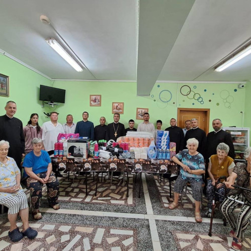 actiune social-filantropica la caminul pentru batrani din targoviște cu binecuvantarea arhiepiscopului nifon
