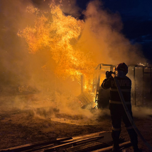 incendiu într-o anexa gospodărească din comuna Munteni