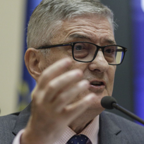 Un deficit bugetar extrem de rar întâlnit în Uniunea Europeană, ce a încheiat anul 2024, a fost evidențiat de președintele Consiliului Fiscal, Daniel Daianu. Într-o declarație pentru Digi24, el a subliniat că un astfel de nivel de deficit este rar, mai ales în condițiile în care nu există conflicte sau dezastre majore. Potrivit lui Daianu, acest deficit se situează aproape de 6% din Produsul Intern Brut, fiind mai mic decât reperul stabilit în aranjamentele dintre Guvernul României și Comisia Europeană.