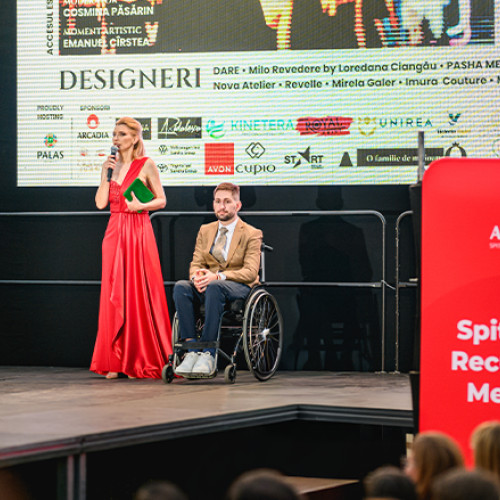 O nouă ediție a evenimentului Atypic Beauty, dedicat promovării incluziunii și diversității, a avut loc joi, 31 iulie, în grădina Palas Mall din Iași. Organizată de Asociația Open Your Heart, în colaborare cu Primăria Iași, manifestația a avut ca mesaj central „Frumusețea e în noi, nu în aparențe”.