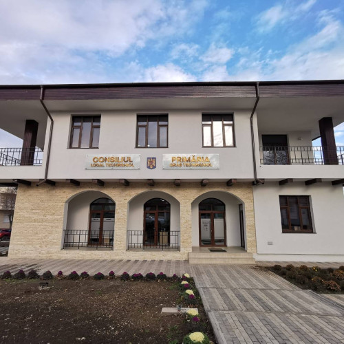 contract pentru reparații în stațiile de autobuz, atribuit companiei R.C.S. Profile Multisistem SRL din Techirghiol