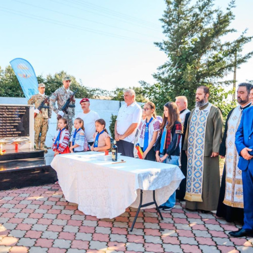 Titu sărbătorește 45 de ani de la înființarea regimentului 64 parașutiști