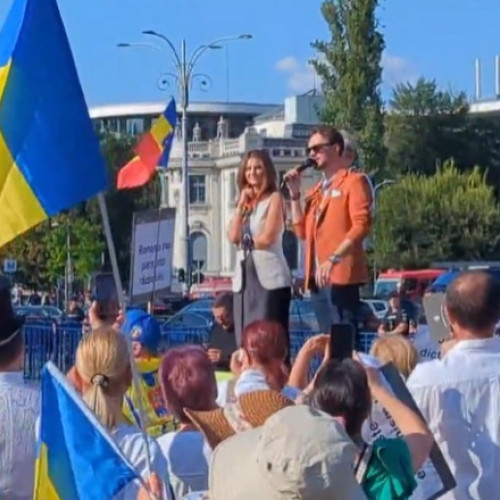 Două amenzi contravenționale, în valoare totală de 2.300 de lei, aplicate la protestul din Piața Victoriei