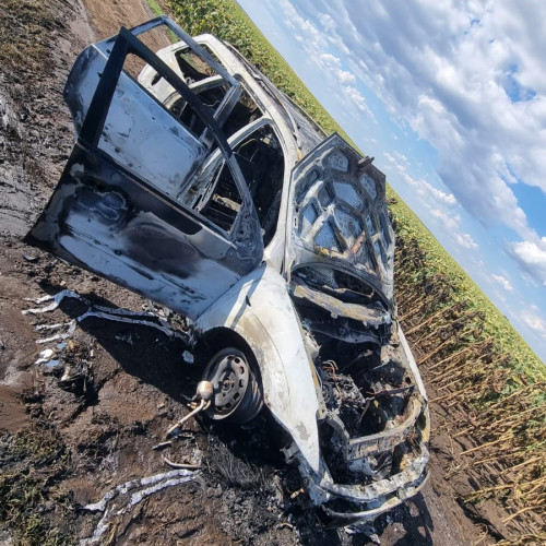 Incendiu la un autoturism în localitatea Bălăeşti, județul Galați