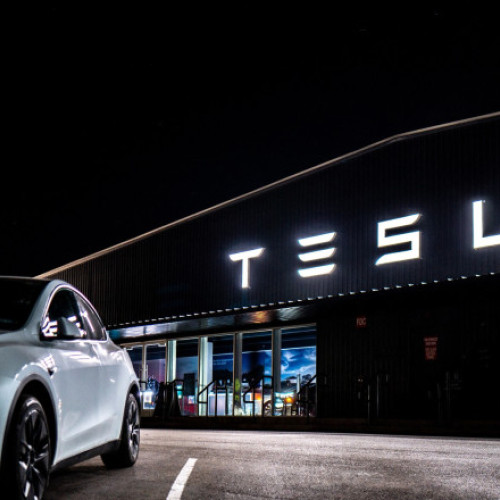 Tesla, considerată parțial responsabilă în cazul unui accident mortal din 2019 în Florida