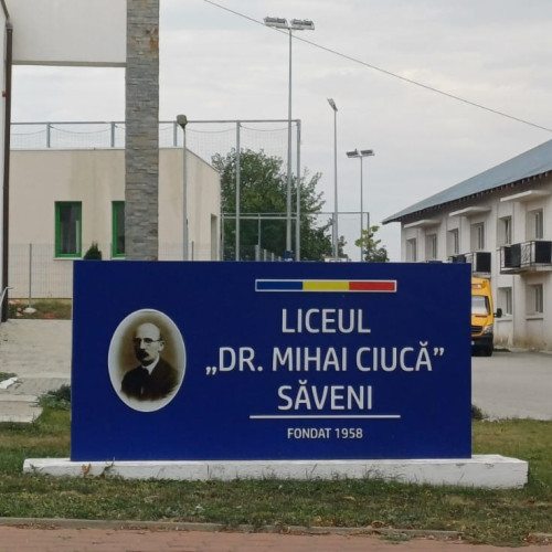 Liceul teoretic „Dr. Mihai Ciuca” din Săveni scoate la concurs două posturi de muncă