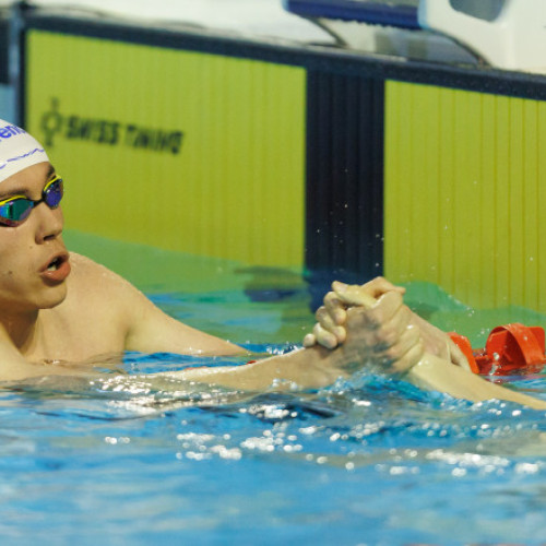 David Popovici se întoarce în țară cu titlul de dublu campion mondial la Singapore