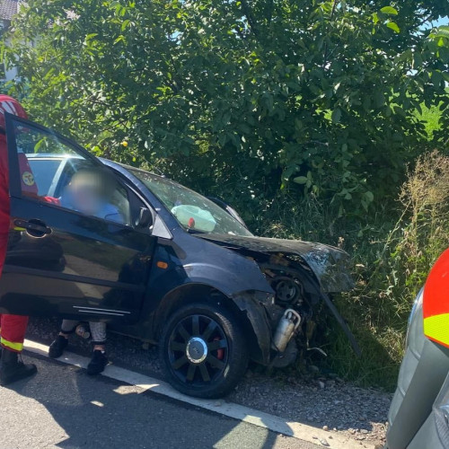 Accident rutier în apropierea stațiunii Popauti din Botoșani, doi răniți