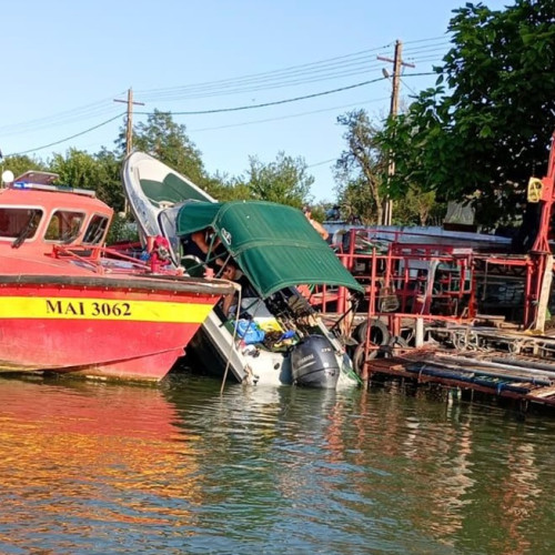 Accident naval la Crisan în județul Tulcea: patru persoane implicate