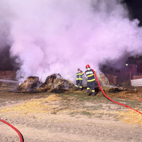 Incendiu violent într-o gospodărie din Păun