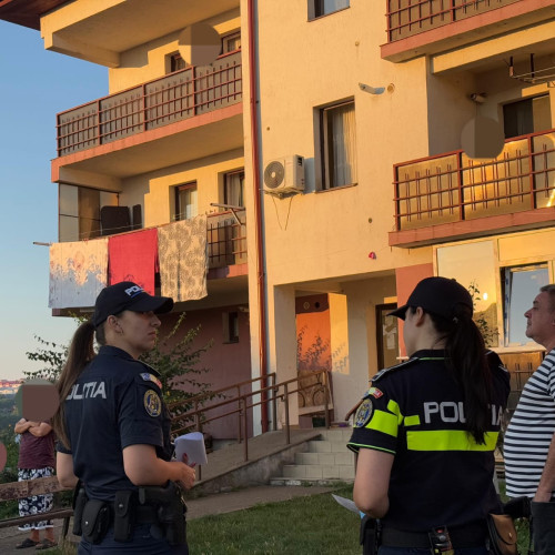 Patru minori audiați după perchezițiile din zona Cismea din Botoșani