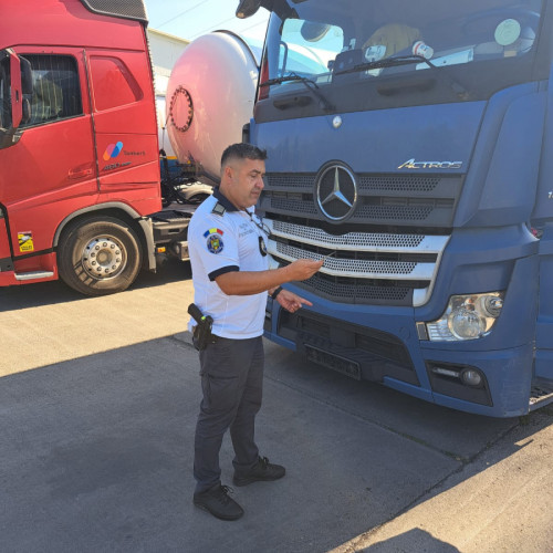 Polițiștii de frontieră din Galați au descoperit o poliță de asigurare falsificată