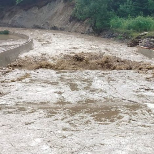 bani cheltuiți pe chirii exorbitante la apele române în bucurești