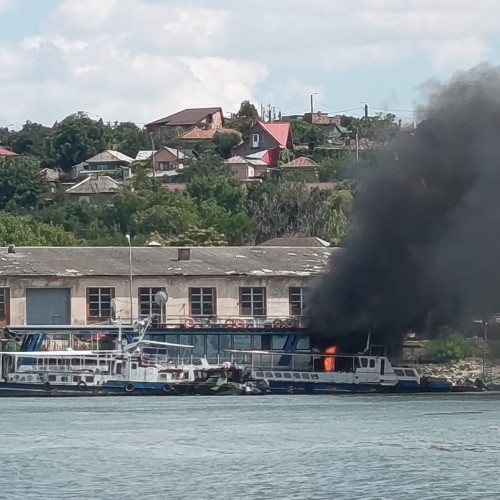 Incendiul din Tulcea, stins rapid de pompieri