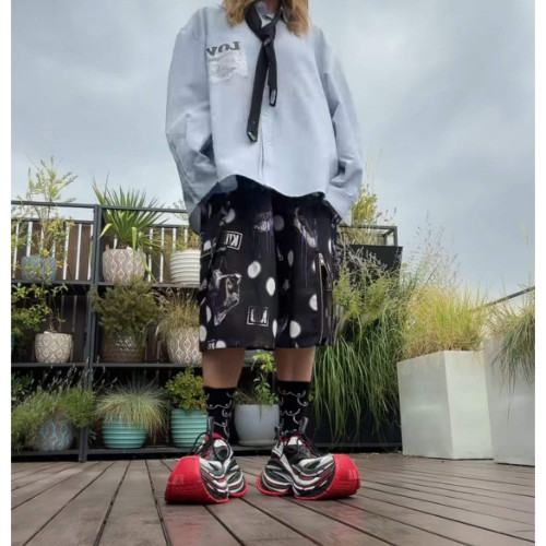 delia cucerește din nou lumea modei cu sneakersi de lux
