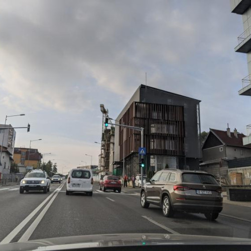 bulvers pentru locatarii de pe calea turzii din cauza unei statii de autobuz improvizate