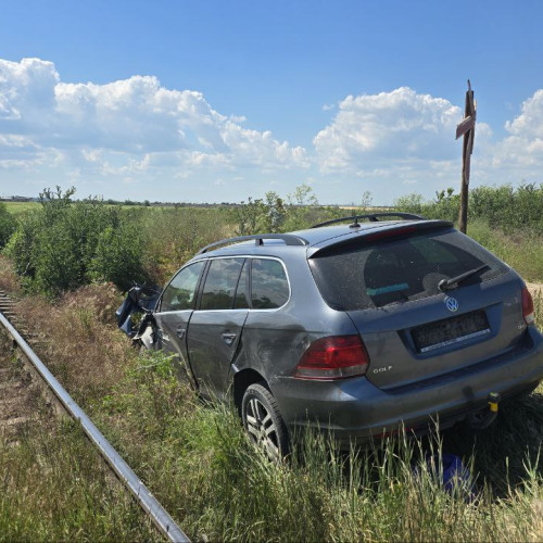 accident feroviar ușor în București, conducătorul auto nedeplasat